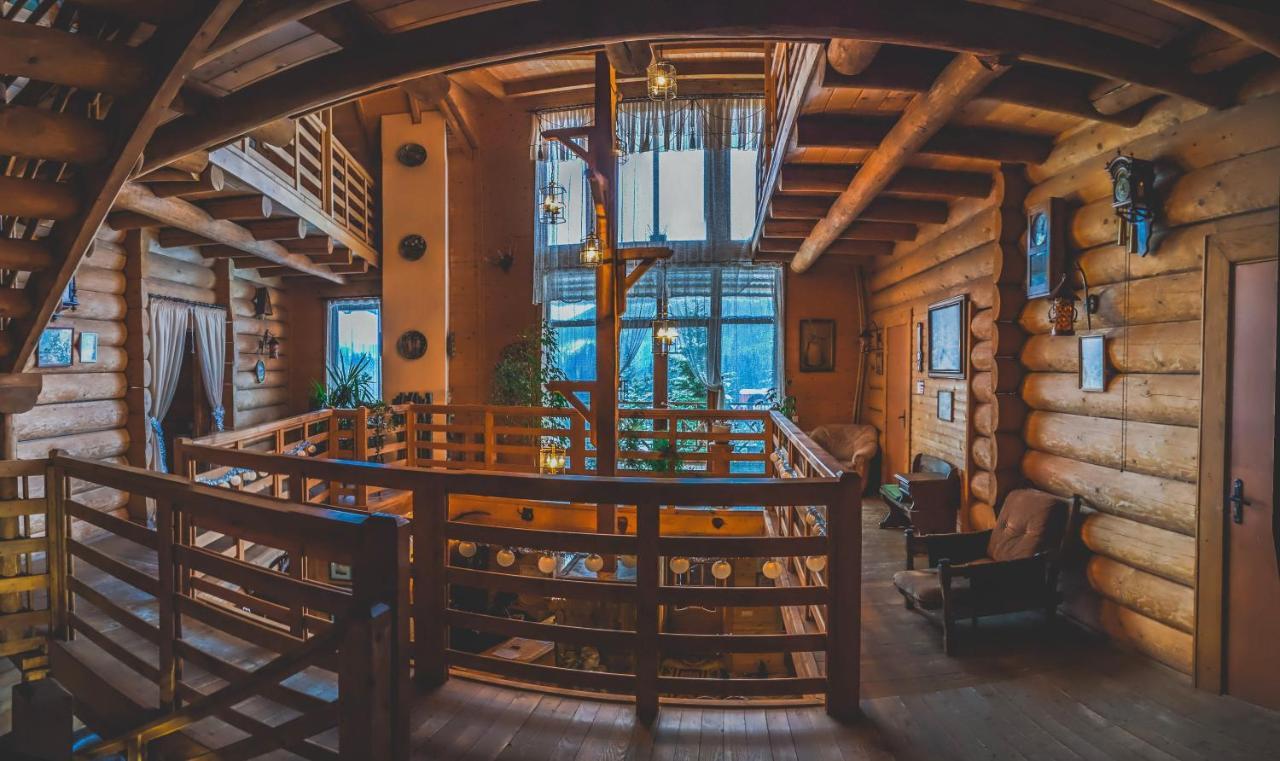 12 Months Estate Guest House Myslovka ภายนอก รูปภาพ