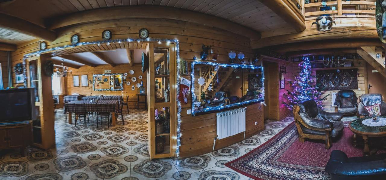 12 Months Estate Guest House Myslovka ภายนอก รูปภาพ
